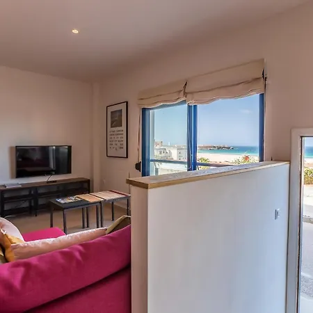 Apartment Weekend 107 *